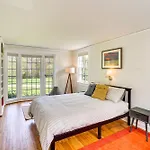 Quaint Woodstock Escape - 2 Mi To Tinker St!