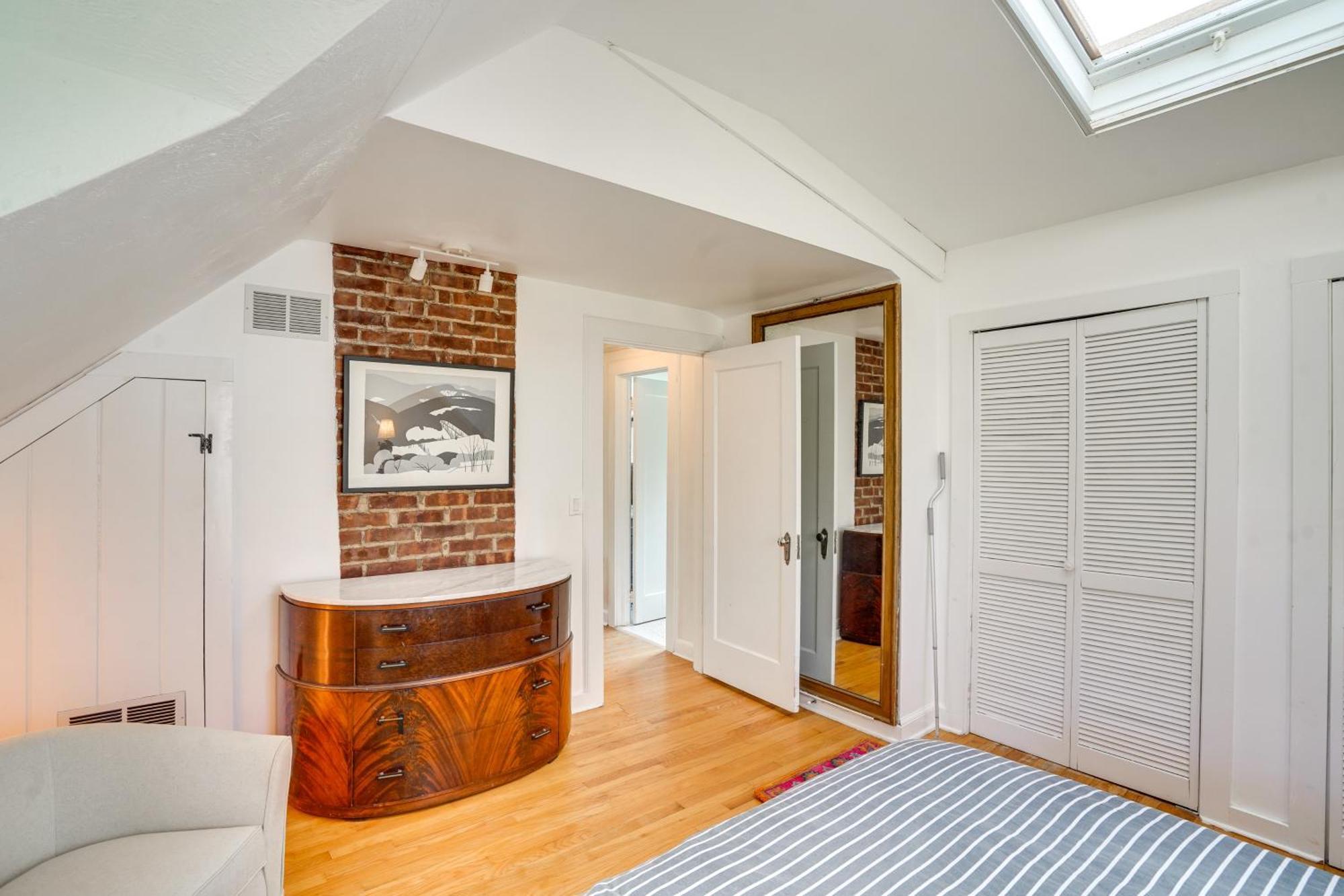 Quaint Escape - 2 Mi To Tinker St! Holiday home