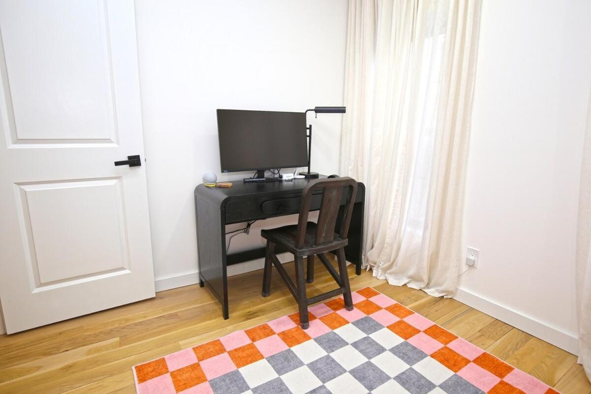 Holiday home Renovated Seconds From Town *