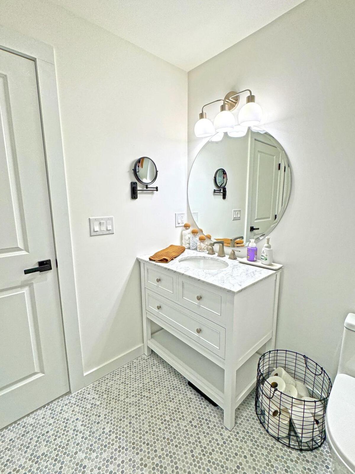 Renovated Seconds From Town